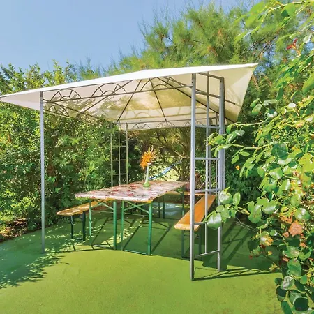 Holiday home Stunning In Nedescina With Wifi