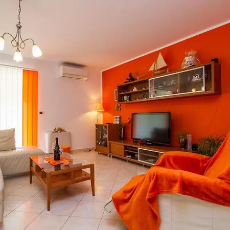 Holiday home Stunning In Nedescina With Wifi *